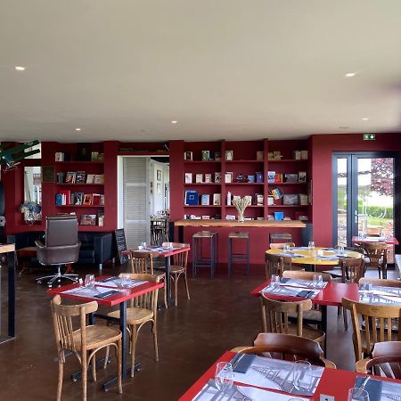 Logis Hotel & Restaurant De L'Aerodrome De La Baie De Somme Buigny-Saint-Maclou ภายนอก รูปภาพ